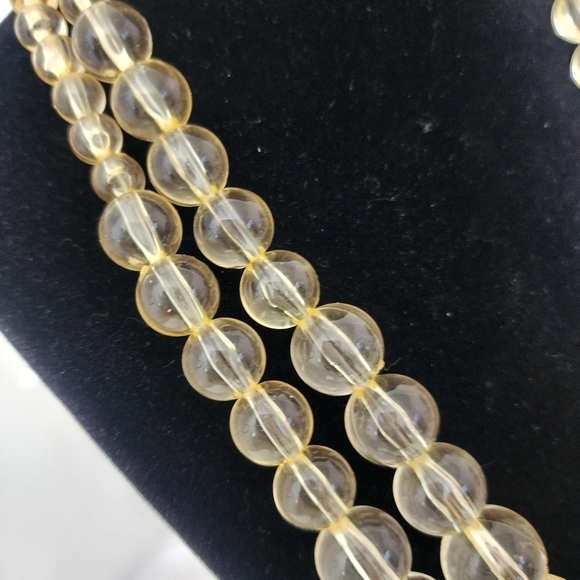 Vintage Clear Yellow Acrylic Bead Necklace Double Strand - Picture 4 of 7